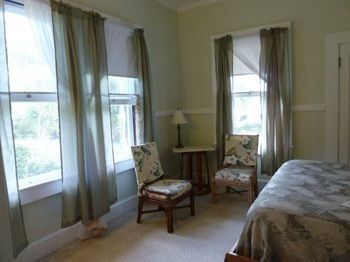 Old Hawaiian Bed & Breakfast
