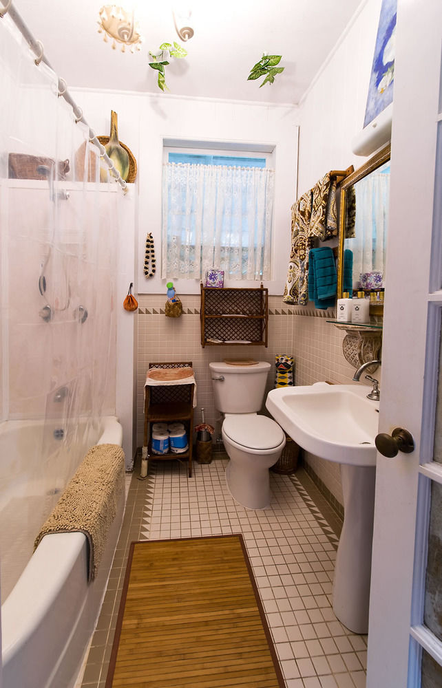 Hale Kawehi Guest house Hilo