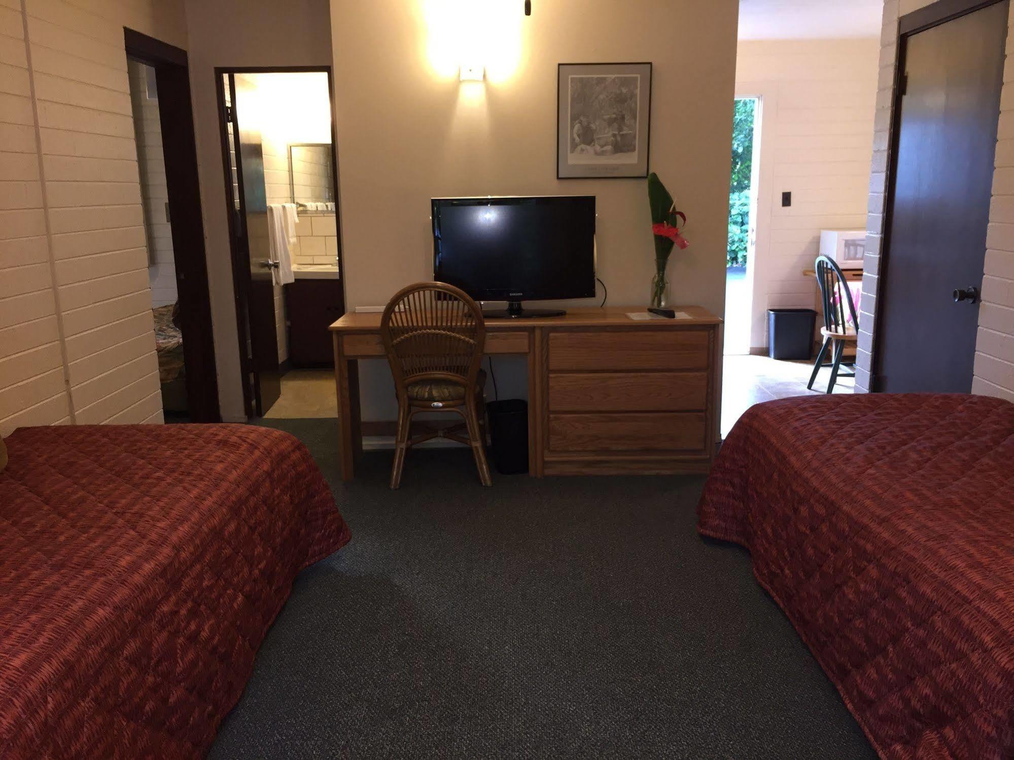 Dolphin Bay 2* Hilo