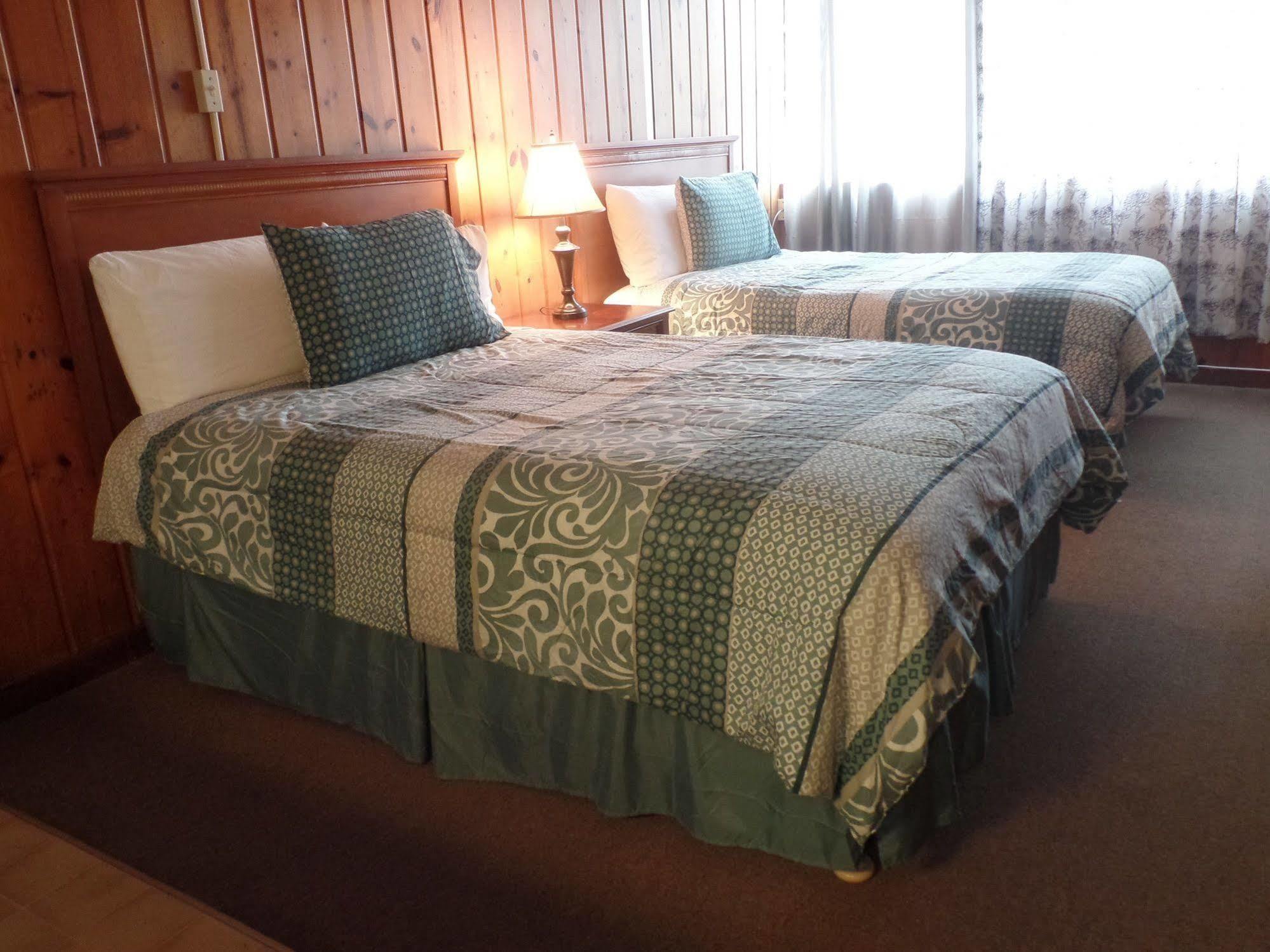 Reeds Bay Hotel