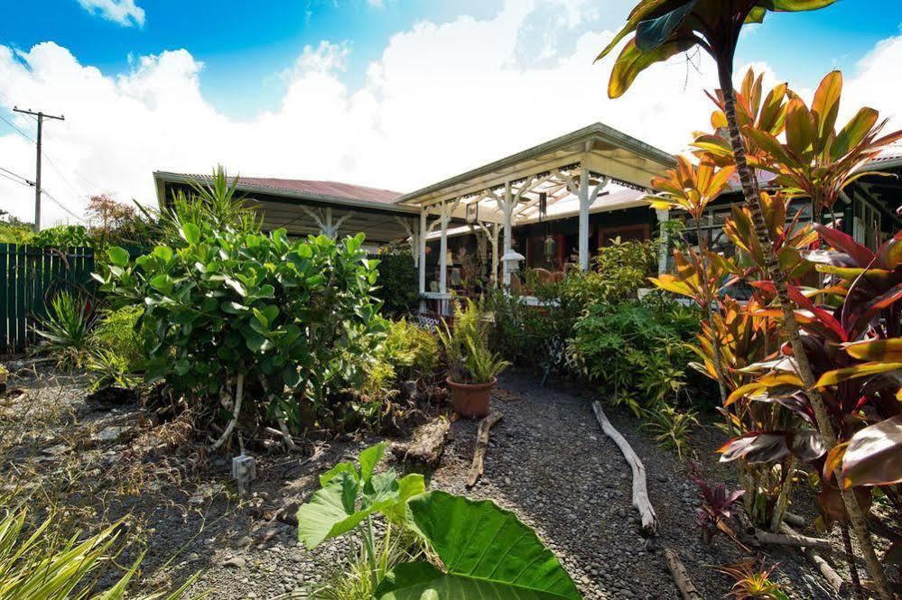 Hale Kawehi Guest house Hilo