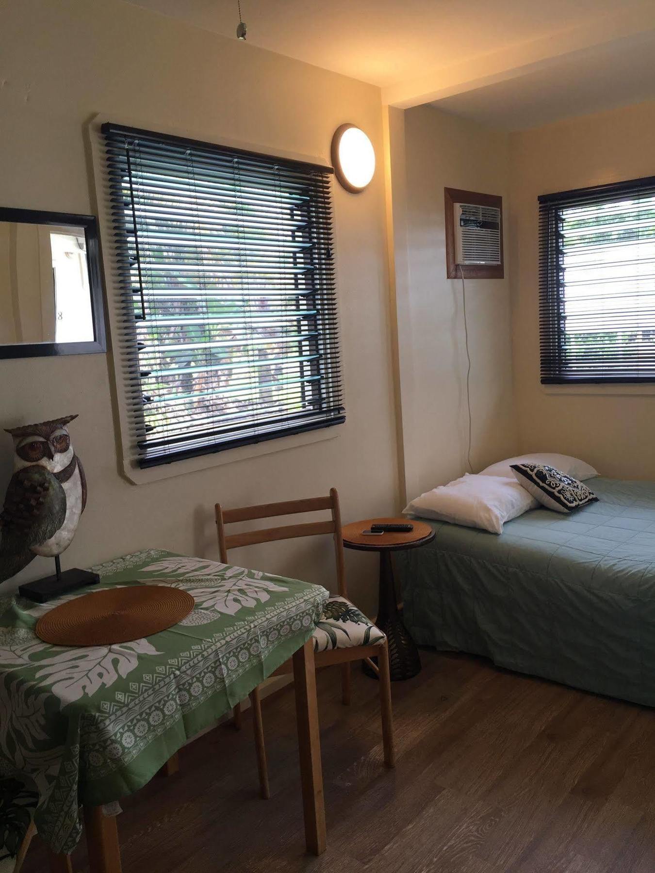 Aaron's Bed & Breakfast 2*