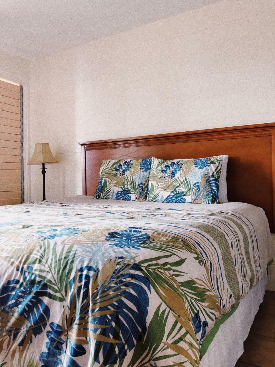 Reeds Bay Hotel