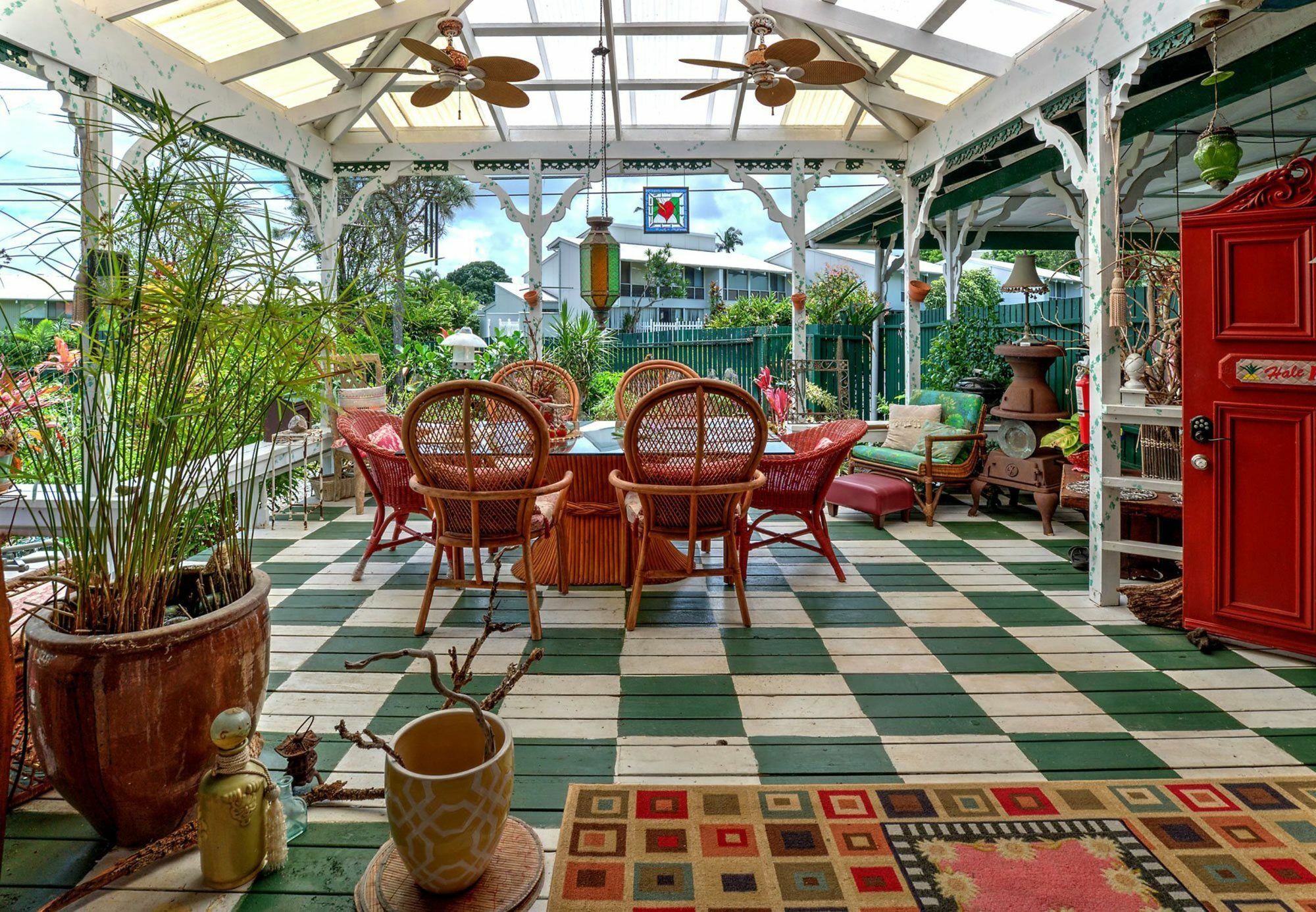 Hale Kawehi Hilo